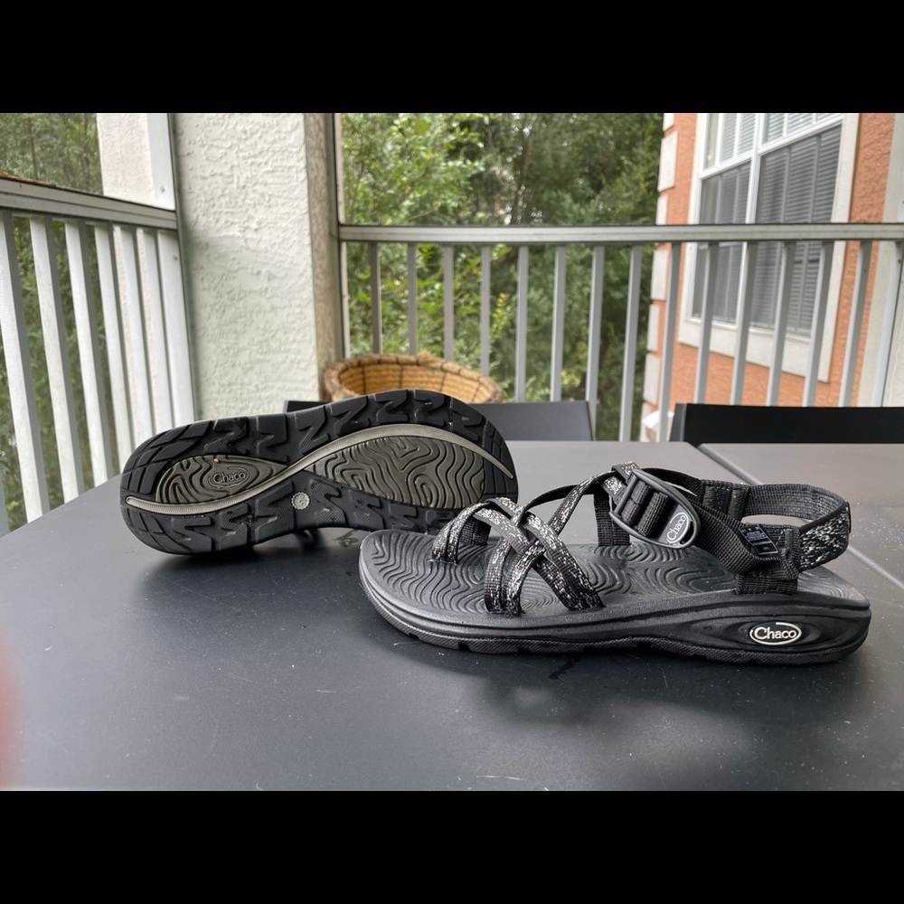 Chaco sandals size 9 grey/ black lightly worn